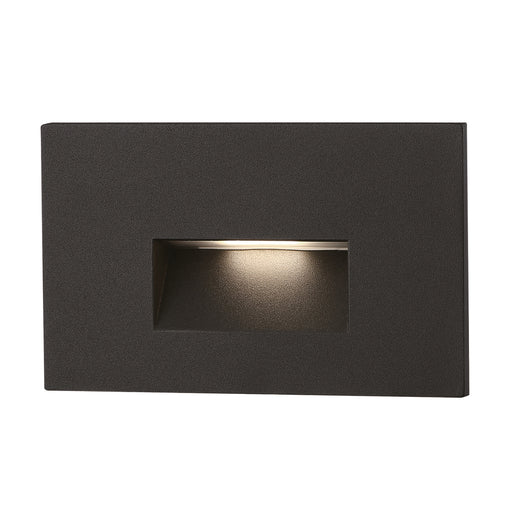 STEP LT,HRZ,RECESSED TRIM,BLK